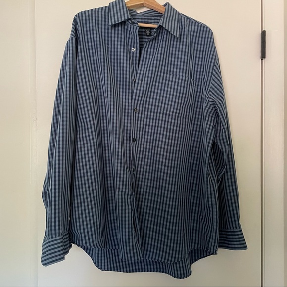 Van Heusen Dress Shirt XL - Picture 1 of 4